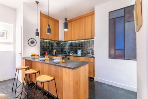 Kitchen or kitchenette, Dining area, dishwasher, oven, stove, toaster