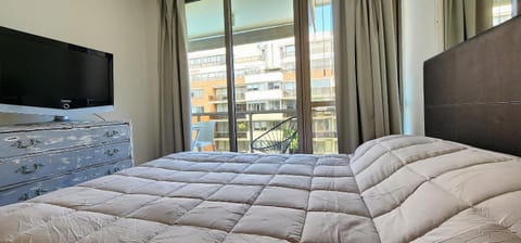 Departamento 1BR Terraza Pool and Garden View al lado del HotelMadero Apartment in Buenos Aires