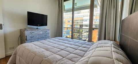 Departamento 1BR Terraza Pool and Garden View al lado del HotelMadero Apartment in Buenos Aires