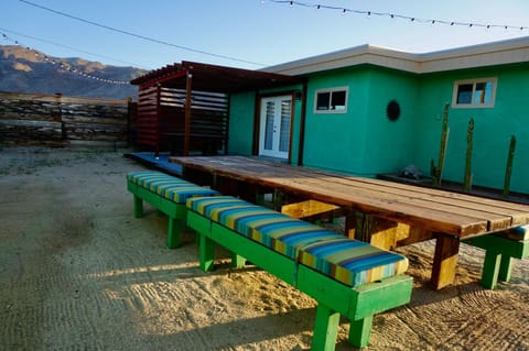 Property building, Day, Natural landscape, Dining area, Mountain view