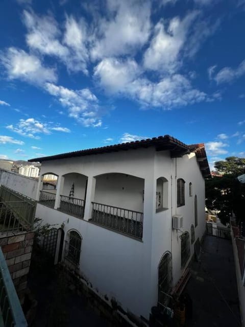 Casa Espaçosa Bairro São Bento Para Grandes Famílias House in Belo Horizonte