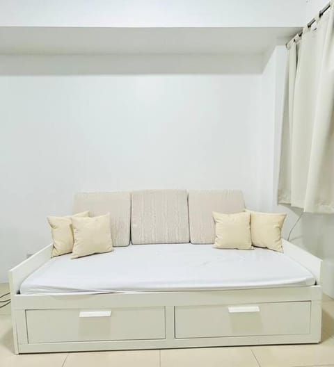 The Famous Ace Water Spa - Budget Accommodation Apartment in Mandaluyong