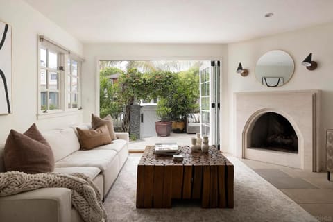 Nantucket-Style - Steps to Beach Rooftop Deck Ocean Views House in La Jolla