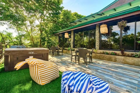 Day, Balcony/Terrace, Seating area