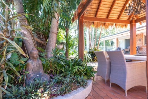 Patio, Dining area, Garden view