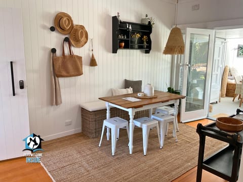 Decorative detail, Decorative detail, Dining area