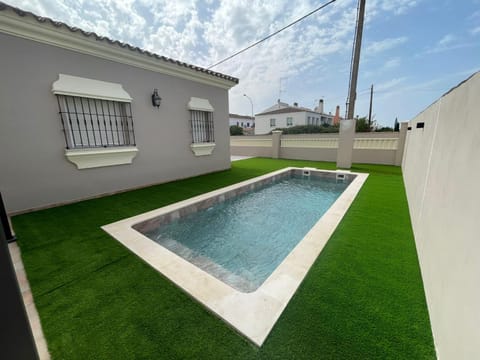 Garden, Swimming pool