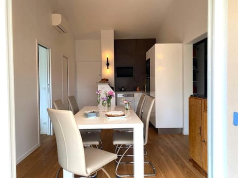 Appartement de standing 4-6 personnes rénové piscine clim Golfe de St Tropez Apartment in Cavalaire-sur-Mer