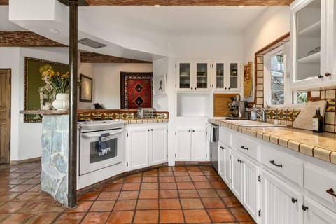 Spacious 3BR 2BA House in Topanga with Nature Views and Modern Amenities House in Topanga