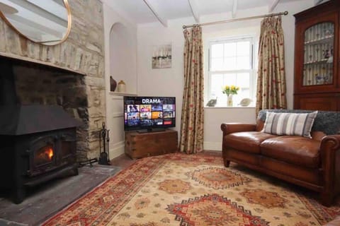 9th Generation Family Farmhouse House in New Quay