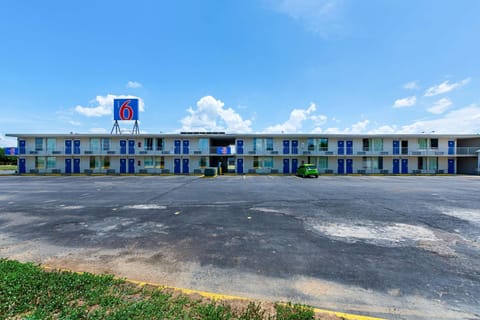 Motel 6-Van Buren, AR I- 40 Hotel in Fort Smith