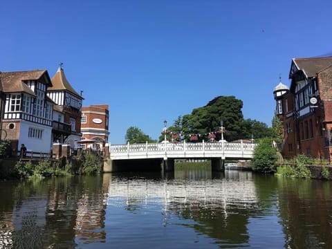 Nearby landmark, Day, Activities, Lake view, River view