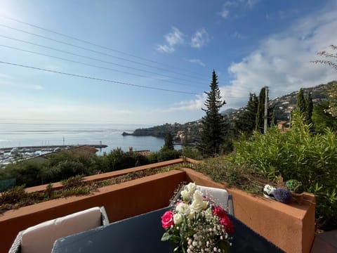 View (from property/room), Balcony/Terrace, Sea view