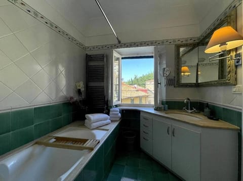 Tuscany Lodge by AM HOLIDAYHOUSE Apartment in Campiglia Marittima