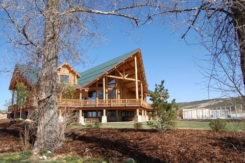 Large Group Lodge with Pool and Private Ranch House in Utah