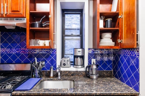 Discover the Comfort of Columbia University properties-2 Apartment in Upper West Side