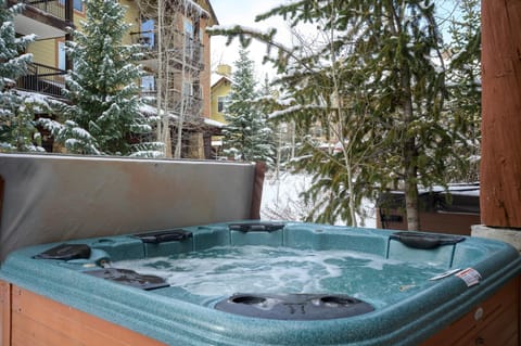 Day, Natural landscape, Hot Tub