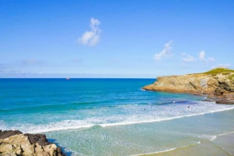 holiday home 5 minutes from Porth beach Apartment in Newquay