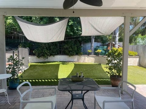 Patio, Day, Garden, Seating area, sunbed