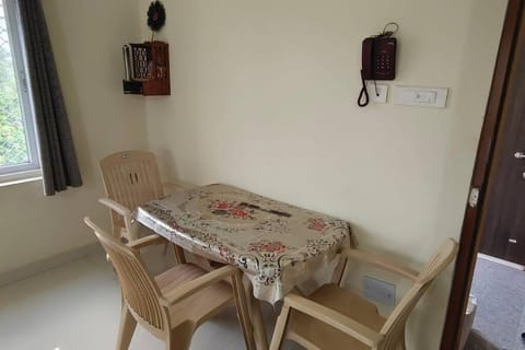 HnM Home - Fully furnished 1BHK flat with kitchen Apartment in Puri