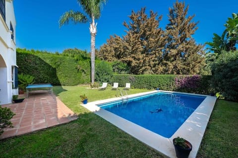 Villa in Marbella with golf views Villa in San Pedro de Alcántara