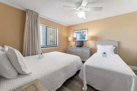 Wind Drift 702 by Vacation Homes Collection Apartment in Orange Beach