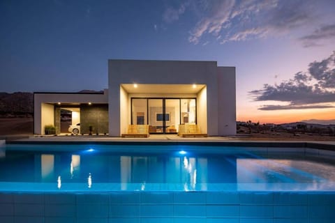 Balcony/Terrace, Swimming pool