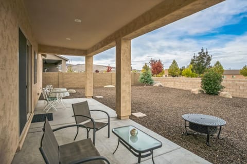 Cozy Granville Retreat with Modern Amenities, nearby Scenic Trails & Pristine Lakes of Prescott home Casa in Prescott Valley