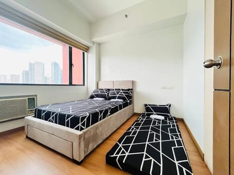 Budget Twin-1Bedroom at Ace Water Spa Apartment in Mandaluyong