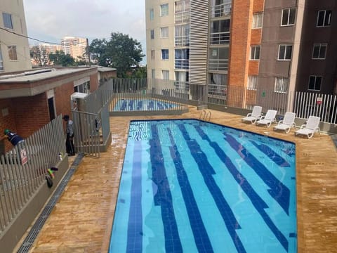 Apartamento Piscina sabaneta Medellín 20 minutos Poblado Apartment in Envigado