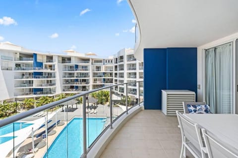 View (from property/room), Balcony/Terrace, Pool view, Swimming pool