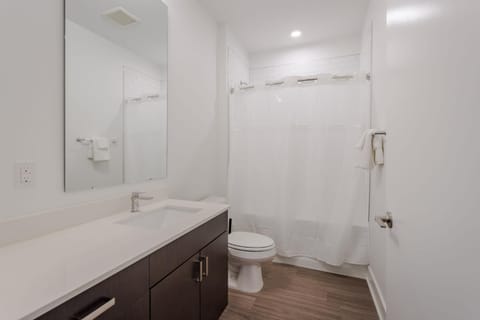 Cozysuites l Luxe 2BR in Downtown Cincinnati #5 Appartement in Newport