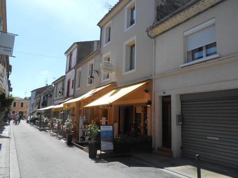 Hôtel-Restaurant "Chez Carrière" Hotel in Le Grau-du-Roi