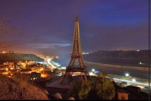 HMH Gateway Eiffel tower View 1 bed Condo Apartment in Islamabad