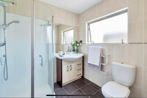 Luxury & Affordable cosy room Bed and Breakfast in Auckland