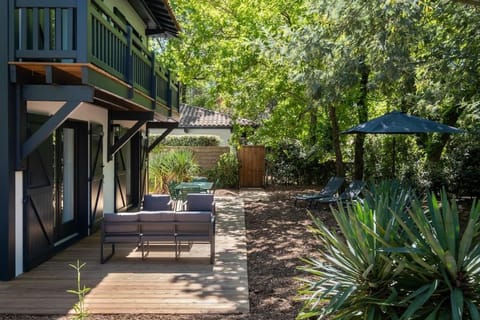 Patio, Garden view