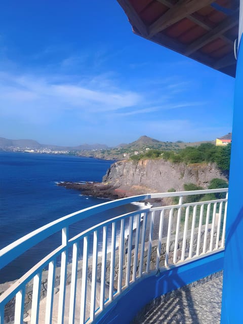 View (from property/room), Balcony/Terrace, City view, Mountain view