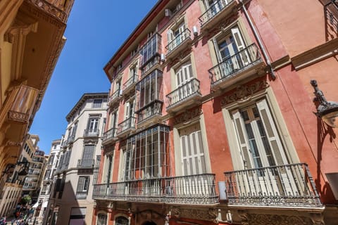 Apartamentos Catedral Condo in Malaga