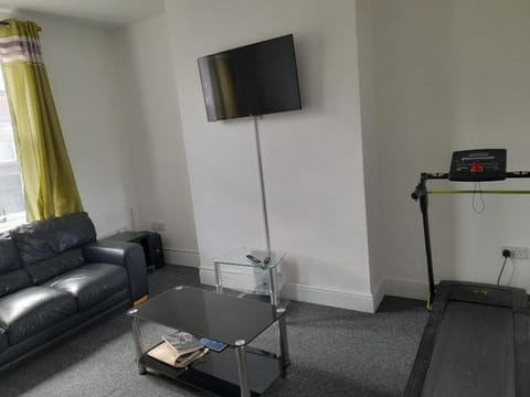 TV and multimedia, Living room, Seating area