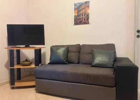 Pau House Apartment in Fiumicino