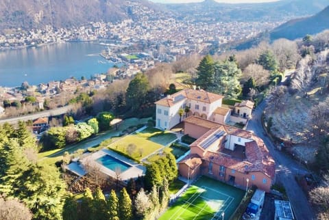 Property building, Bird's eye view, BBQ facilities, Fitness centre/facilities, Tennis court, Garden view, Lake view, Pool view, Swimming pool, Parking