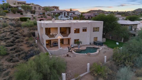 Telegraph Estate- Pool, Spa, Game Room & Mountain Views! House in Fountain Hills