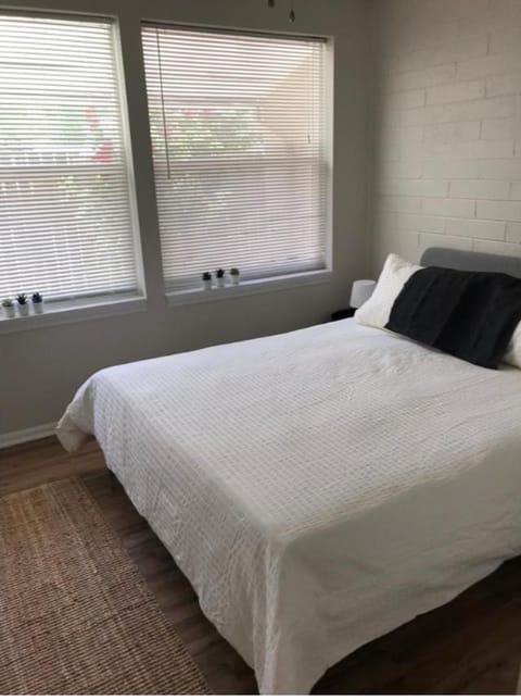 Renovated one bedroom apartment Apartment in Salt Lake City