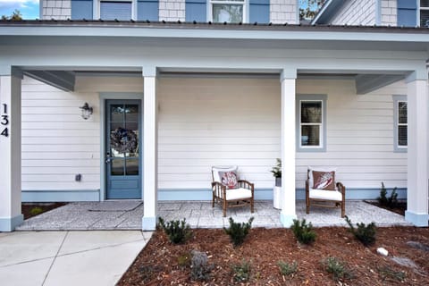 Patio, Facade/entrance