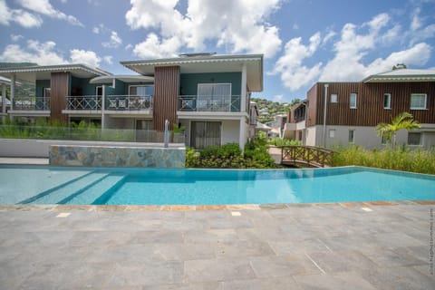 Property building, Swimming pool, Swimming pool