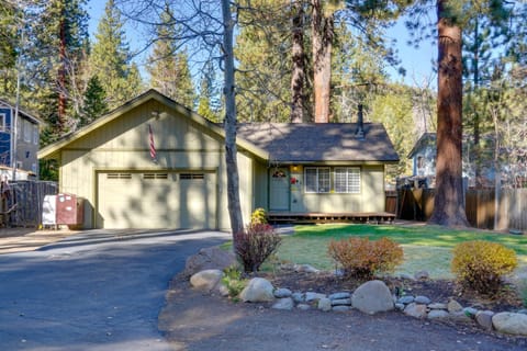 Lake Tahoe Home Walk to Beach and Rental Shops! House in Tahoe Vista