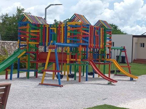 Patio, Children play ground, Balcony/Terrace