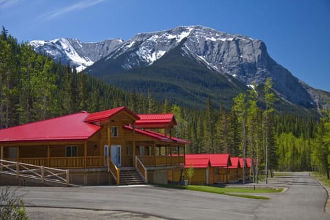 Jasper East Cabins Albergue natural in Yellowhead County