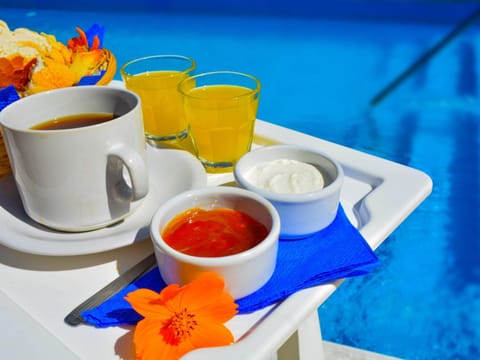 Garden, Swimming pool, Breakfast