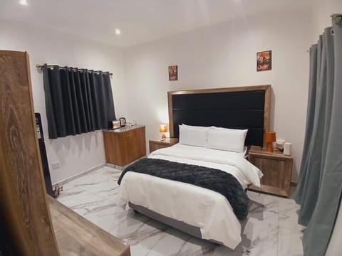 The Throne Goc Guesthouse Bed and Breakfast in Gauteng